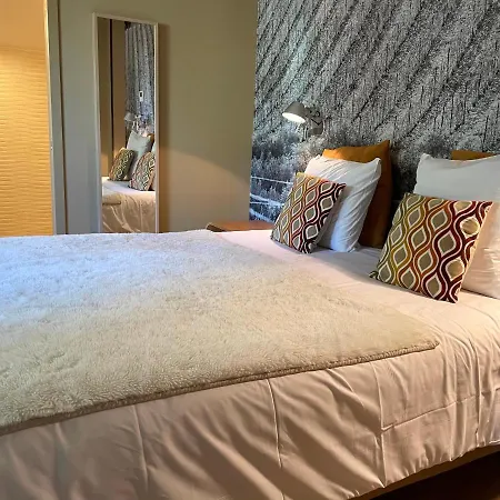 Le Sens Six Bed and Breakfast 2*