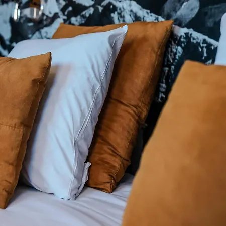 Le Sens Six Bed and Breakfast